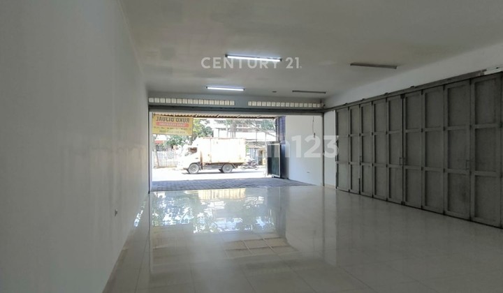 Strategic Rendeng Shop House on Main Road Moh Toha Bandung 2