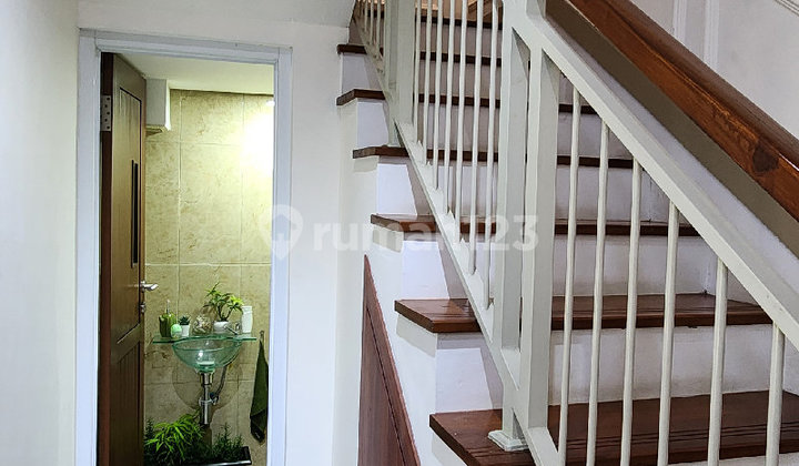 Rumah di Pemukiman Nyaman dan Sejuk di Sariwangi 2