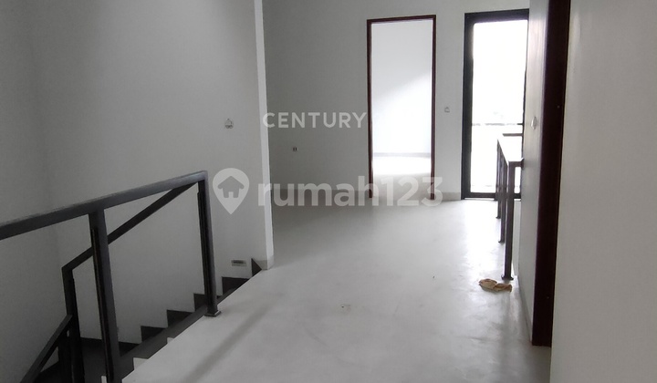 New House in Setra Duta Bandung Complex 2