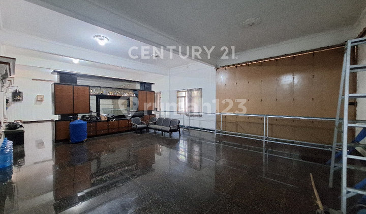 Commercial Building for Business in South Bandung, Strategic Location 1