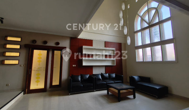 Luxurious and Strategic House in Taman Kopo Indah 3