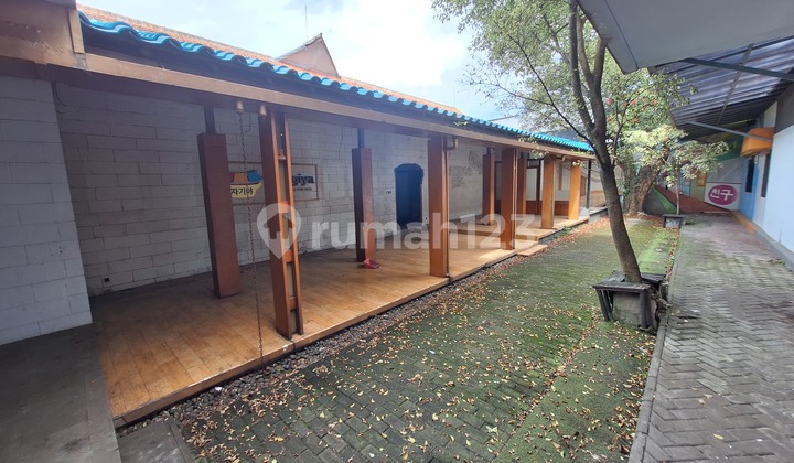 Ruang Usaha Sayap Riau Lokasi Strategis Bandung Ruang Usaha Sayap Riau Lokasi Strategis Bandung