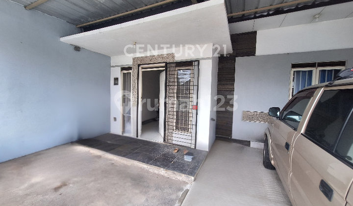 Comfortable House, Prime Location in Taman Kopo Indah 3 Bandung 2