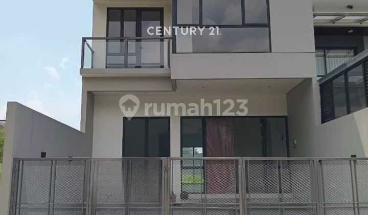 New House in Setra Duta Bandung Complex