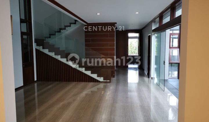 Luxurious Modern House in Setraduta Complex Bandung