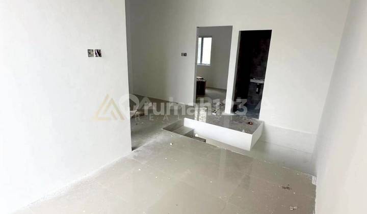 2-Storey House in Golden City, Bengkong At the Center of Tourism, Culinary, and Singapore & Malaysia Ports