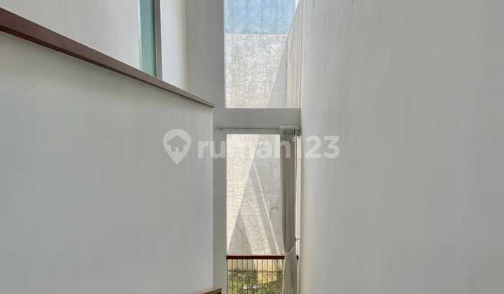 Rumah Mewah di Kota Baru Parahyangan Karya Arsitek Ternama 2