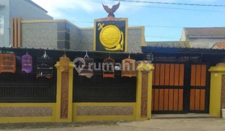 Rumah di Jl. Kamarung Cimahi, Pagar Penuh Lokasi Strategis