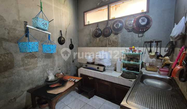 Ready-to-Occupy House in Cimahi Area Near the Town Square, Suitable for Business 2