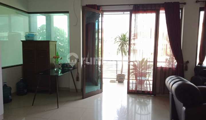 Shop House + Home in Padasuka, Central Cimahi, Strategically Located near UNJANI Campus and STKIP. Shop House + Home in Padasuka, Central Cimahi, Strategically Located near UNJANI Campus and STKIP.