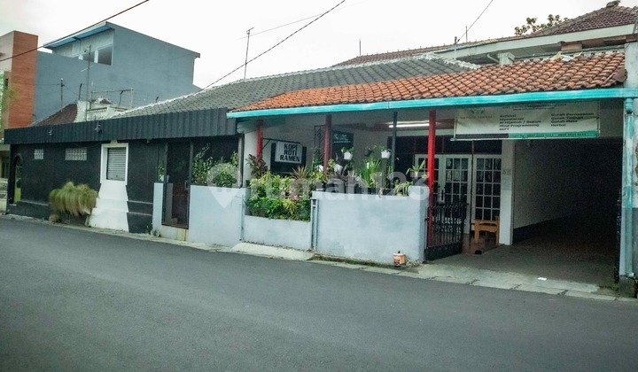 Rumah di Tengah Kota Cimahi Luas dan Strategis Semi Furnish