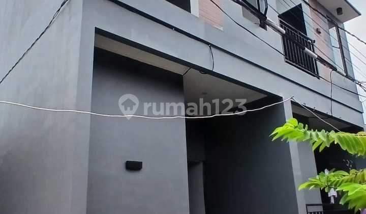 Turun Harga, Dijual Rmh 2Lantai Akses Gg 2 Motor Lebar Condet SHM 2