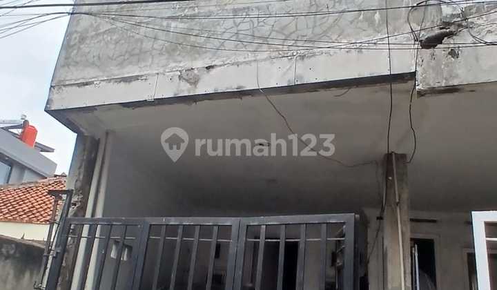 Murah Sekali Jarang Ada, Rumah Bagus 2 Lantai Akses Mobil di Condet SHM Murah Sekali Jarang Ada, Rumah Bagus 2 Lantai Akses Mobil di Condet SHM