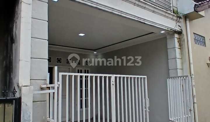 Rumah Bagus 2 1/4 Lantai Tdk Jauh Dari Akses 2 Mbil Lokasi Condet