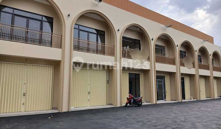 Ruko Baru 2 Lantai Dijual Akses Jalan 2 Mobil Dekat Raya Condet SHM Pbg