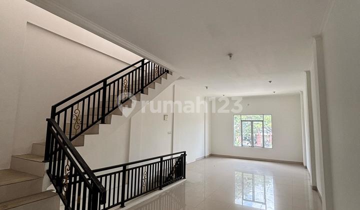 Strategic Shop House in Medang Lestari, Suitable for Boarding House, Office