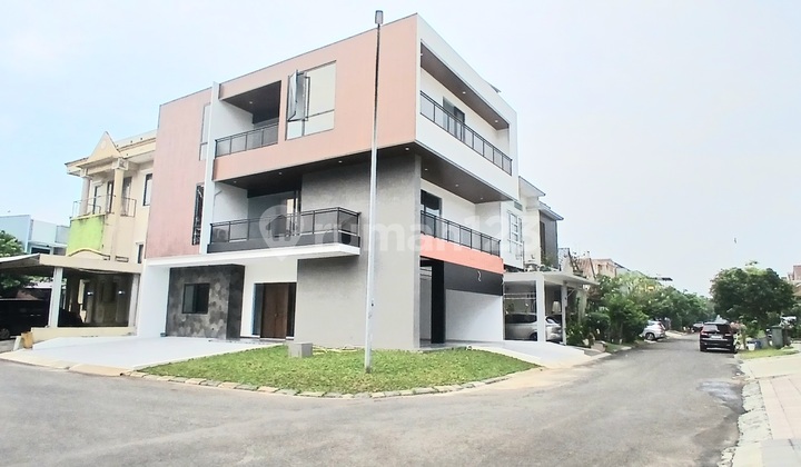 Rumah.3lantai Desain.mandiri Cantik Mewah Semi Furnished Alam Sutera