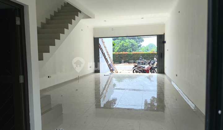 2-story shophouse. Attached, independent building on Boulevard Graha Raya, Bintaro Jaya. 2