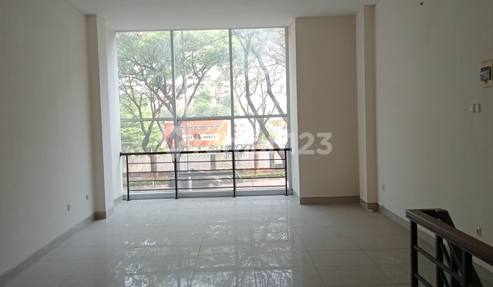 3-Story Shophouse in Icon Business Park 3-Story Shophouse in Icon Business Park