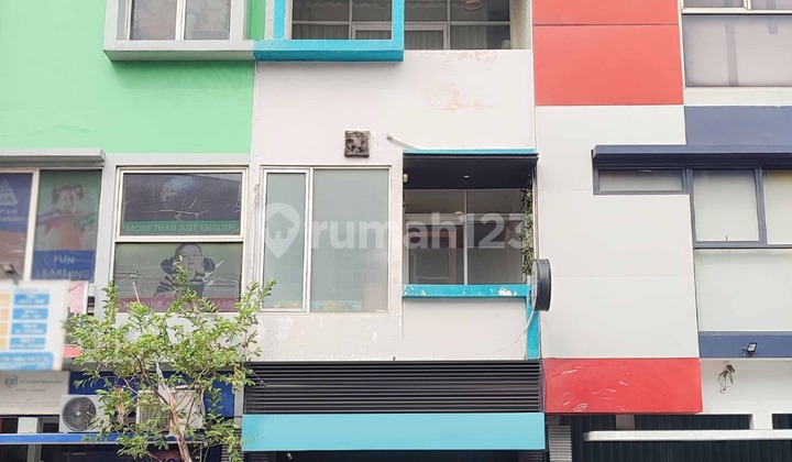 Shop House in Semanan Cengkareng Fully Furnished 1