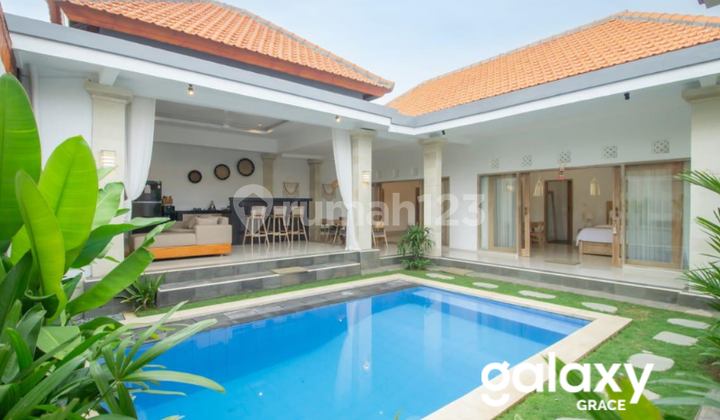 FOR RENT BEAUTIFUL FULLY FURNISHED VILLA IN UMALAS KEROBOKAN BADUNG - BALI