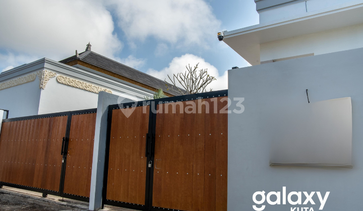 LEASEHOLD VILLA CANTIK FULLY FURNISHED DI KAMPIAL KUTUH NUSA DUA - BALI LEASEHOLD VILLA CANTIK FULLY FURNISHED DI KAMPIAL KUTUH NUSA DUA - BALI