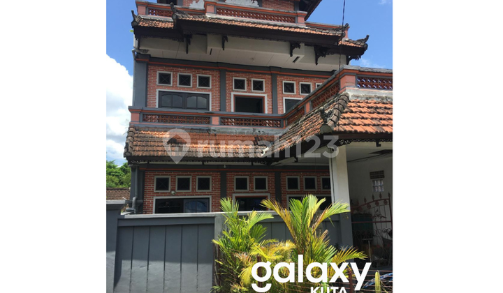DIJUAL RUMAH STYLE BALI 3 LANTAI DI SEMPIDI MENGWI BADUNG - BALI 