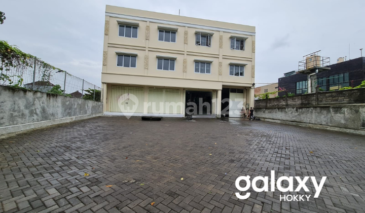 FOR RENT: 3-STORY SHOP HOUSE IN TEUKU UMAR, KEROBOKAN, BADUNG - BALI FOR RENT: 3-STORY SHOP HOUSE IN TEUKU UMAR, KEROBOKAN, BADUNG - BALI