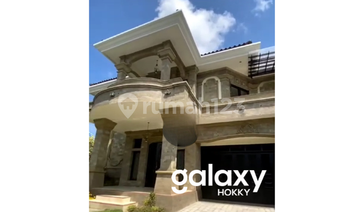 DIJUAL RUMAH CANTIK SEMI VILLA DI MOH. YAMIN RENON DENPASAR - BALI 