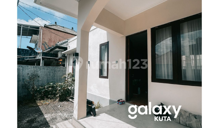 DISEWAKAN RUMAH CANTIK MINIMALIS DI NUANSA TAMAN GRIYA JIMBARAN BADUNG - BALI 