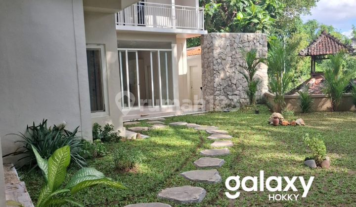 DIJUAL RUMAH 2 LANTAI DENGAN HALAMAN CANTIK YANG LUAS DI AYANI DENPASAR - BALI 