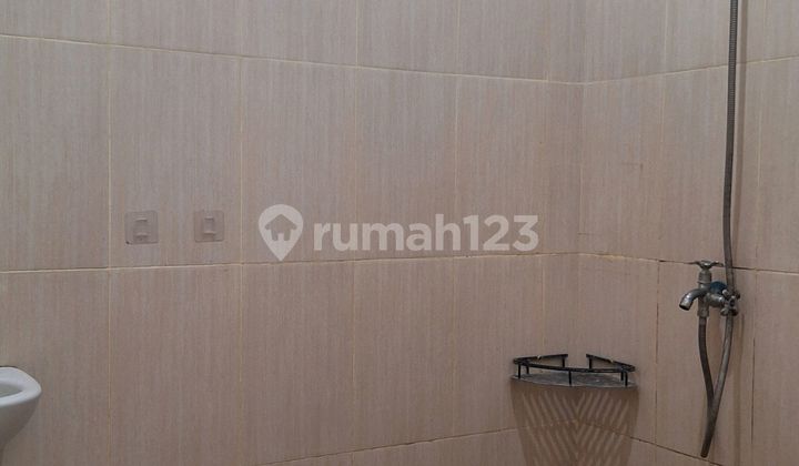 For Sale: Ready-to-Live-In House Near Puribeta Busway Stop, Good SHM. For Sale: Ready-to-Live-In House Near Puribeta Busway Stop, Good SHM.