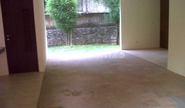 Dijual Rumah Tenang Siap Huni Kemang 2