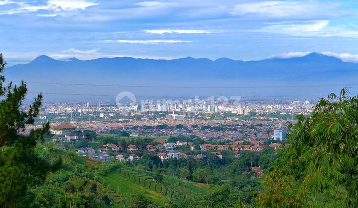 Nice House for Sale in Dago Atas, Bandung 2