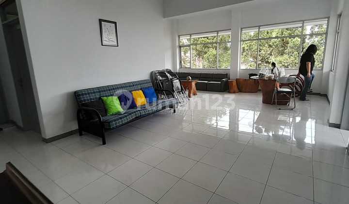 Dijual Rumah Semi Vila di Cigadung Bandung
