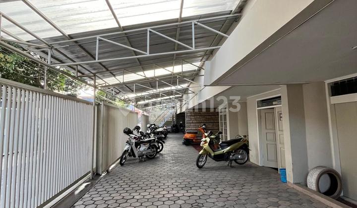 For Sale: House, Badminton Court, Business Space, and Boarding Rooms in Cisitu Indah, Dago Wing, Bandung. 2