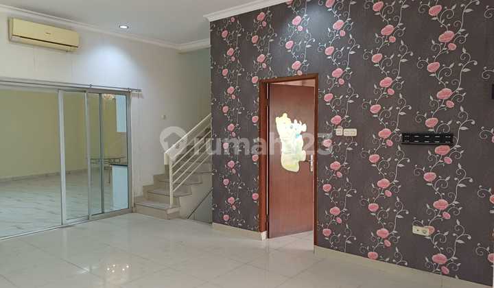 Siap Huni, Rumah, 2 Lantai, SHM, Puri Gardenia 2