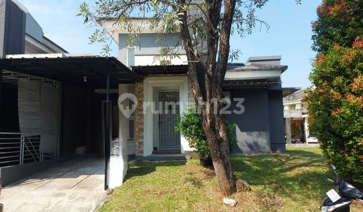 Rumah Sewa- Hoek Depan Taman Cluster Di Graha Raya