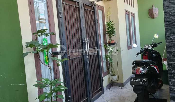 For Sale: House + Active Boarding Income In Graha Raya Area For Sale: House + Active Boarding Income In Graha Raya Area