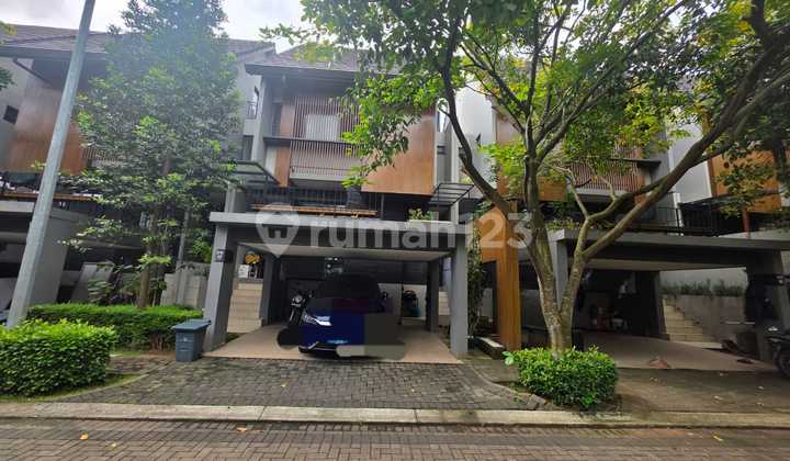 Rumah Bagus 2,5 Lantai di Greenwich Bsd 2