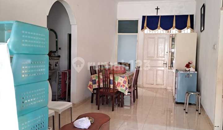 Dijual Cepat Rumah 2 Lantai Villa Melati Mas