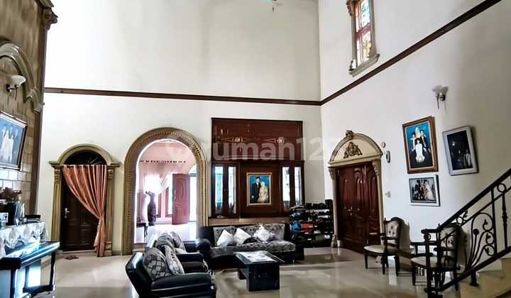 Dijual Rumah Luas 990 Meter Inti Kota Medan