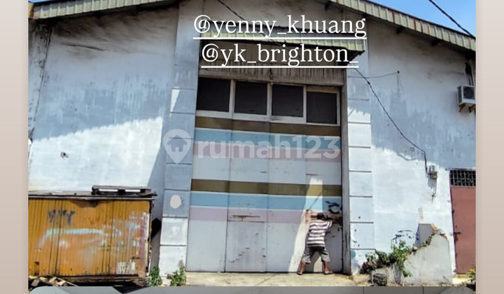 FOR SALE QUICKLY READY-TO-USE WAREHOUSE