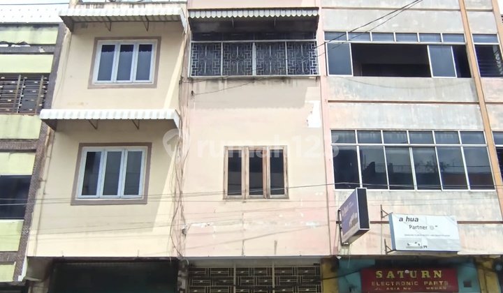 For Sale, Ready-to-Use Business Shop House, Asia Street, Medan City. 2