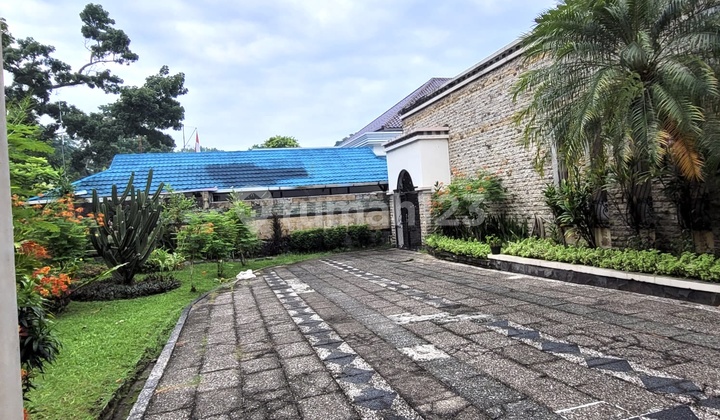 Dijual Rumah Mewah Siap Huni Strategis Di Jalan Besar Sudirman 2