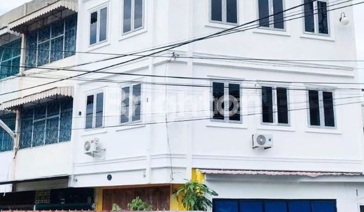 • Rumah Hook / Sudut - Lokasi Inti Kota - Kondisi Sangat Bagus