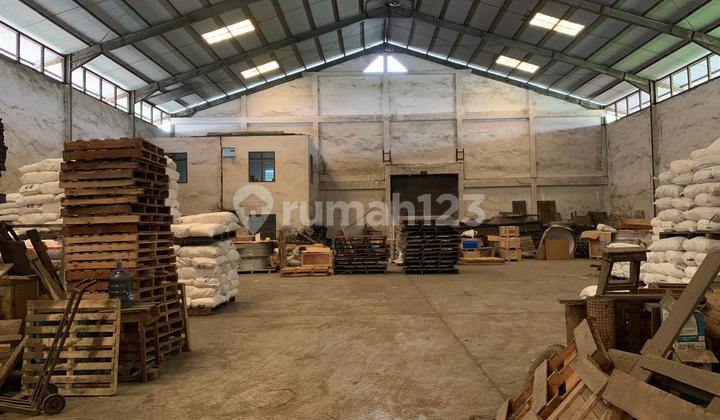 Dijual Gudang Siap Pakai Pinggir Jalan Besar Yos Sudarso