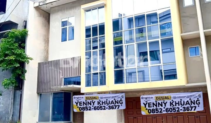 • Elite Complex, Full Facilities, Includes a Golf Course • Elite Complex, Full Facilities, Includes a Golf Course