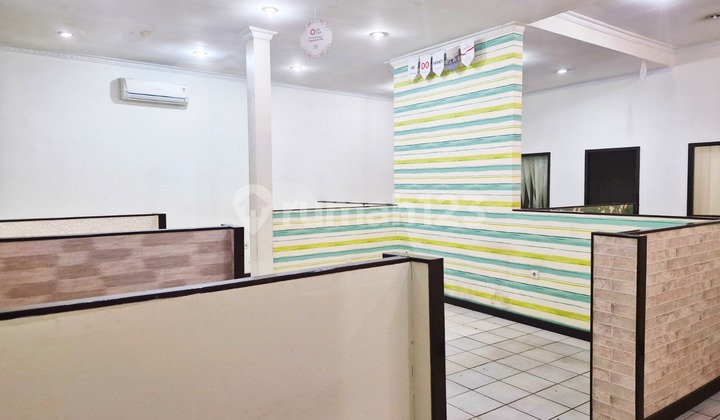 For Rent Commercial Shop Business Premises on Adam Malik Street, Medan. Suitable for Offices, Banks, Training Centers, Culinary Spaces, and More… 2