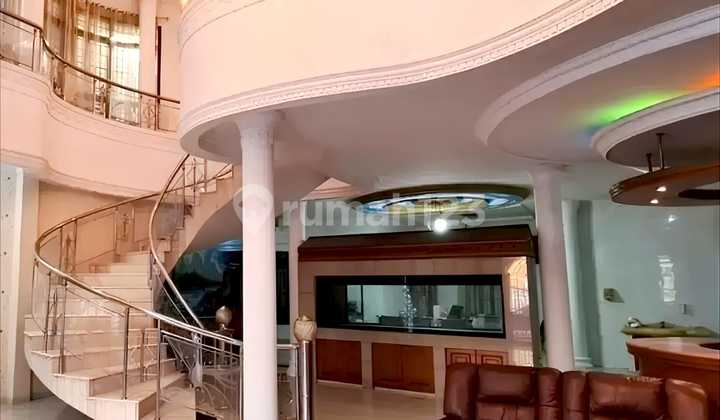 Dijual / Disewakan Rumah Lebar 14,5 Meter Inti Kota Medan 2